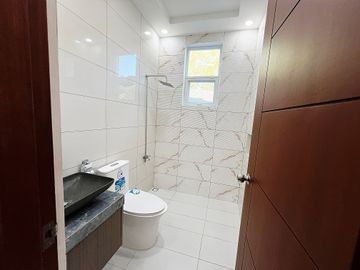 Elegant 4-Bedroom Single Detached House and Lot for Sale in La Marea