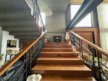 FOR SALE: 3-Storey Modern Corner Home in Woodridge Heights, Marikina