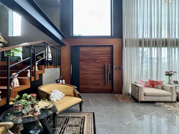 FOR SALE: 3-Storey Modern Corner Home in Woodridge Heights, Marikina