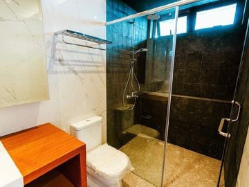 Brand New Premium  5 bedroom House in Capitol Homes, QC for Sale