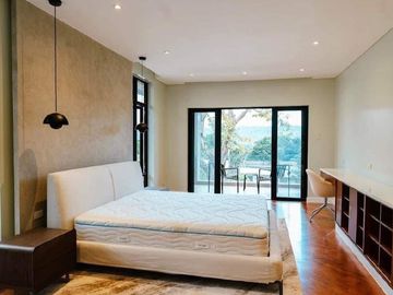Brand New Premium  5 bedroom House in Capitol Homes, QC for Sale