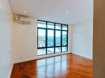 Brand New Premium  5 bedroom House in Capitol Homes, QC for Sale