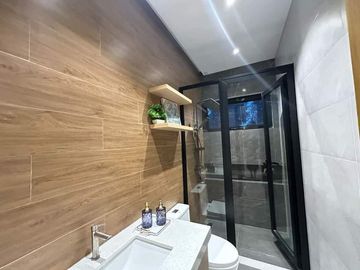 Spacious 3-Storey 5-Bedroom Modern House with Pool Near SM Pampanga