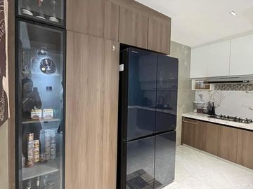 Spacious 3-Storey 5-Bedroom Modern House with Pool Near SM Pampanga