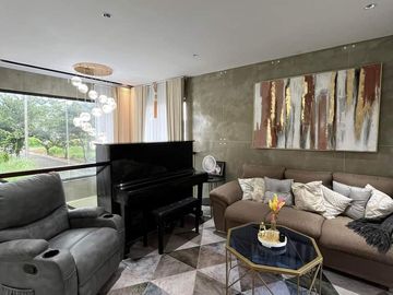 Spacious 3-Storey 5-Bedroom Modern House with Pool Near SM Pampanga