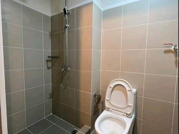 COAST RESIDENCES FAMILY SUITE B UNIT W/ BALCONY FOR SALE / RFO / NON VAT