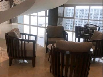 COAST RESIDENCES FAMILY SUITE B UNIT W/ BALCONY FOR SALE / RFO / NON VAT