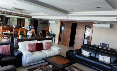 Rush for Sale Four(4)bedroom in The Shang Grand Tower Makati