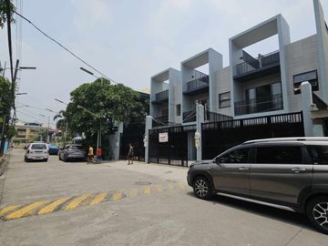 5 Bedroom Townhouse for Sale in Sta. Mesa Manila