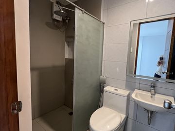 5 Bedroom Townhouse for Sale in Sta. Mesa Manila