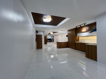5 Bedroom Townhouse for Sale in Sta. Mesa Manila