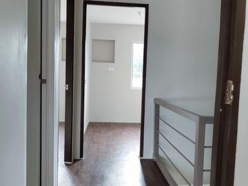 Pre selling  and RFO 3 bedrooms, 2 toilet and bath with car garage near Cavitex