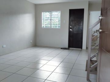 Pre selling  and RFO 3 bedrooms, 2 toilet and bath with car garage near Cavitex