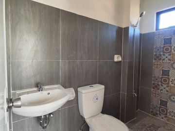 Ready for occupancy 3 bedrooms 3 toilet and bath with maid's room in Dasmarinas