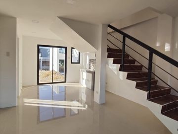 Ready for occupancy 3 bedrooms 3 toilet and bath with maid's room in Dasmarinas