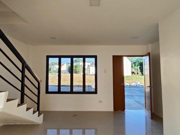 Ready for occupancy 3 bedrooms 3 toilet and bath with maid's room in Dasmarinas