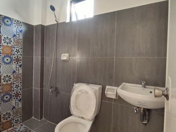 Ready for occupancy 3 bedrooms 3 toilet and bath with maid's room in Dasmarinas