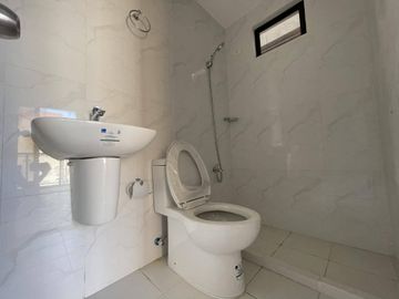 Quezon City Home Alert: Spacious 3-Storey in West Fairview! -Keziah