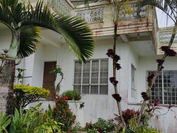 House and Lot in Tagaytay with a Perfect View of the Taal Volcano