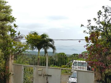 House and Lot in Tagaytay with a Perfect View of the Taal Volcano
