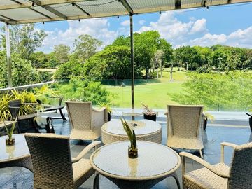 Elegant 4 Bedroom Fairway House and Lot with roofdeck in Manila Southwoods