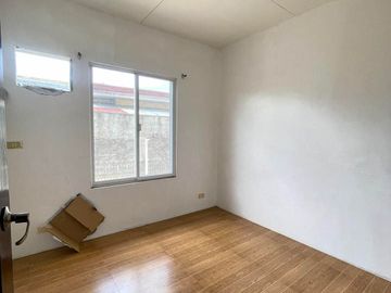 For Sale Pre Owned Bungalow House w/ Spaceous Backyard Near Holy Angel Universit
