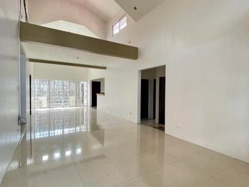 For Sale Pre Owned Bungalow House w/ Spaceous Backyard Near Holy Angel Universit