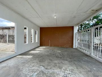 For Sale Pre Owned Bungalow House w/ Spaceous Backyard Near Holy Angel Universit