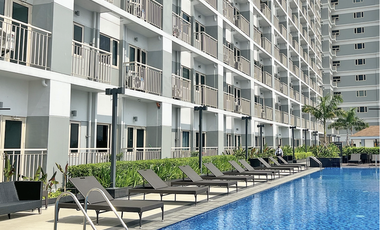 1 Bedroom Unit with Balcony Fully-furnished in Roxas Boulevard