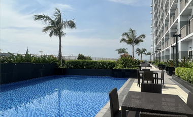1 Bedroom Unit with Balcony Fully-furnished in Roxas Boulevard