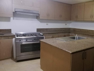 Office Building for Sale in Makisig Street, Diliman, Quezon City