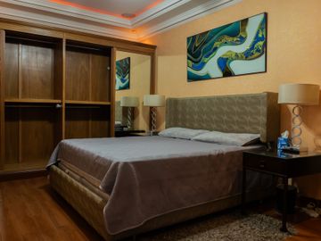 Luxurious Mansion in Angeles City