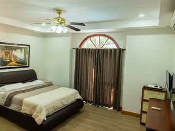 Luxurious Mansion in Angeles City