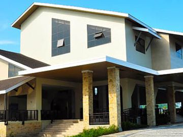 3BR Thea Unit Townhouse for Sale in Tapia, General Trias, Cavite