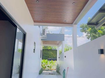 Charming 3-BR American Style House with Mini Garden in San Fernando, Pampanga