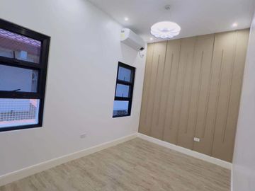 Charming 3-BR American Style House with Mini Garden in San Fernando, Pampanga