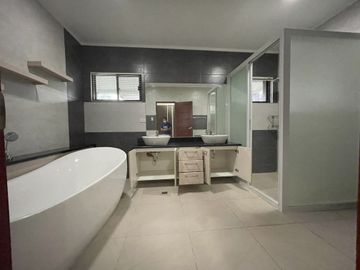 House and Lot for Sale in Pulu Amsic Subdivision