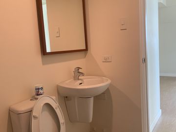 The Grove by Rockwell Condominium 2 Bedroom for Sale, Pasig City