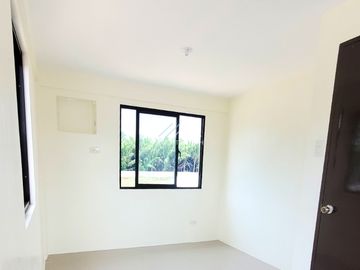 Affordable RFO Townhouse in Sonrisa San Pablo, Laguna