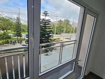 1BR with Balcony at Cool Suites, Wind Residences Tagaytay | Perfect for Airbnb