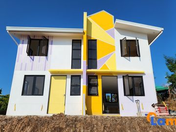 A V-Gift for your partner! Feb Promo Housing at Calamba, Laguna As low as 3% DP!