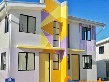 A V-Gift for your partner! Feb Promo Housing at Calamba, Laguna As low as 3% DP!