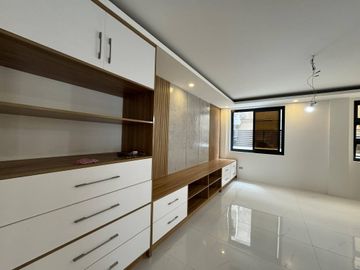 Brand New Home: 4BR Single Detached in Kingspoint Subdivision, Quezon City - Rey