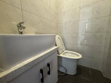 Brand New Home: 4BR Single Detached in Kingspoint Subdivision, Quezon City - Rey