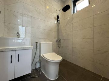 Brand New Home: 4BR Single Detached in Kingspoint Subdivision, Quezon City - Rey