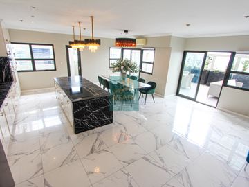 Luxurious 3BR Bi-level Penthouse in Avalon, Cebu Business Park for Sale!