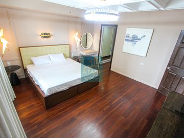 Luxurious 3BR Bi-level Penthouse in Avalon, Cebu Business Park for Sale!