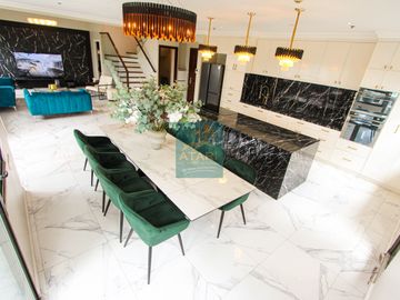 Luxurious 3BR Bi-level Penthouse in Avalon, Cebu Business Park for Sale!