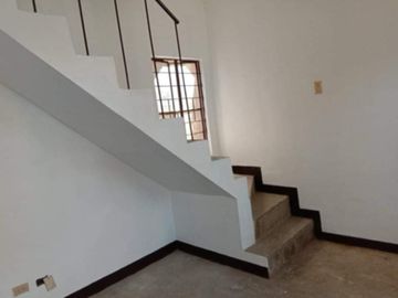 clean title 2 bedrooms in Dasmarinas