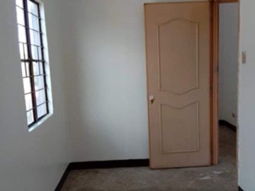 clean title 2 bedrooms in Dasmarinas